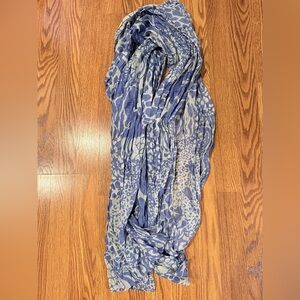 Blue and Cream Print Scarf